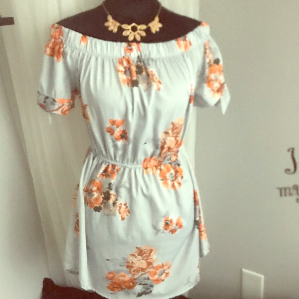 Size M off the shoulder summer dress